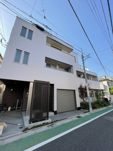 ラシーネ西片の外観