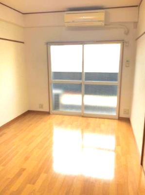 葛飾区亀有５丁目の賃貸マンションの居間・リビング