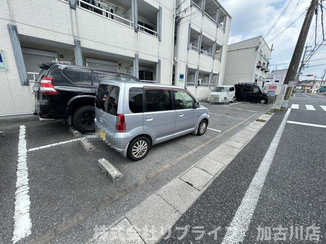 flat福井　A棟の駐車場