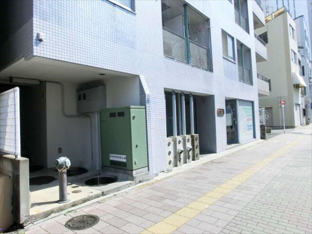 スカイコート浅草国際通りのエントランス