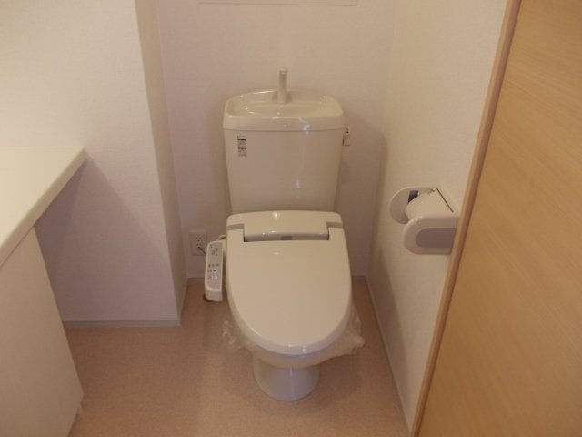 アルバーダ　ウノのトイレ|ゆったりとした空間のトイレです