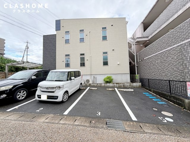 ベリアス　ウルス　　刈谷市近郊の賃貸はクラスホーム刈谷店の駐車場
