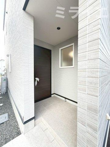 【新築戸建】札幌市西区八軒9条東2丁目3棟の玄関