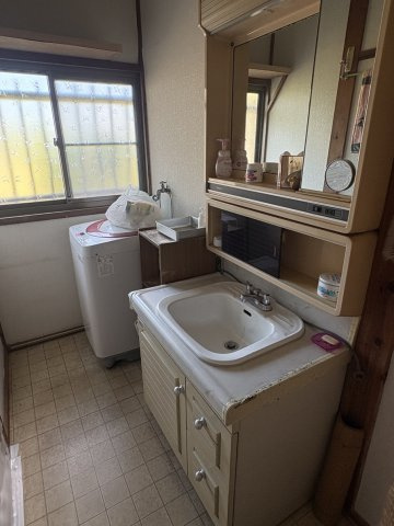 山田町蔵ノ内 中古一戸建ての独立洗面台
