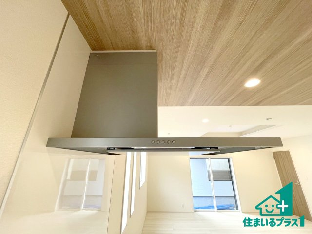 ■枚方市養父東町　新築一戸建てのその他|汚れにくいスロットフィルタでお手入れラクラク！ＬＥＤ照明付き！