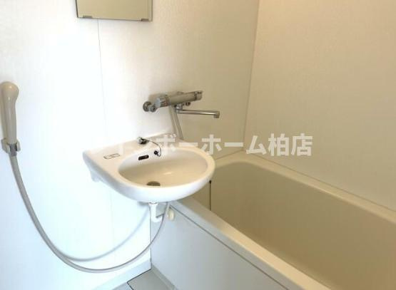 特典：仲介手数料が無料です!!の浴室|※別部屋参考写真。