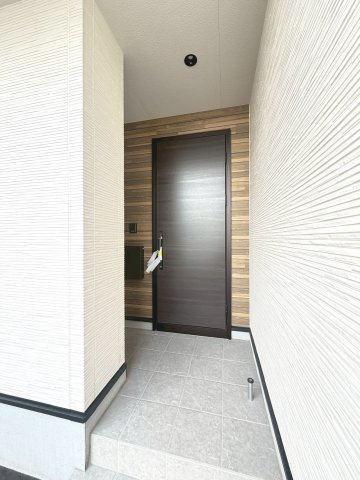 【新築戸建】札幌市西区八軒9条東2丁目3棟の玄関