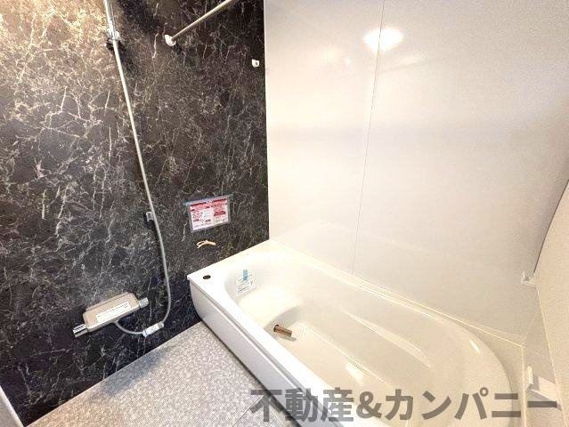 南吉田町の中古戸建の浴室|お風呂は2階にあります