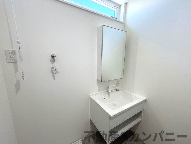南吉田町の中古戸建の独立洗面台|独立洗面台で身支度をすべて済ませてしまいましょう