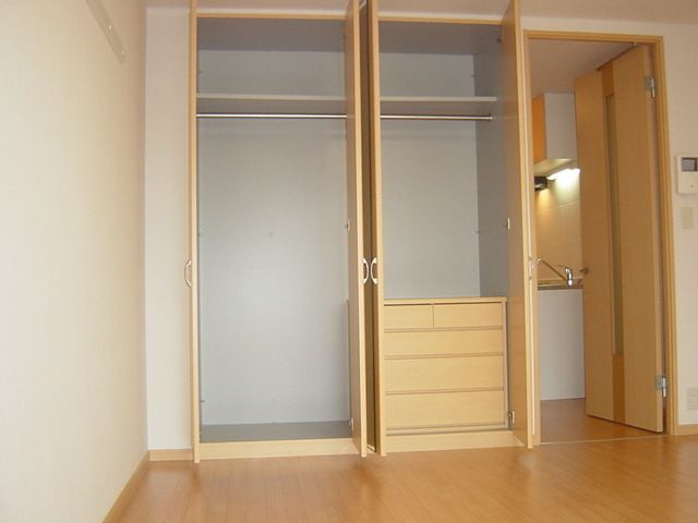 シャトレーン幸世館の収納
