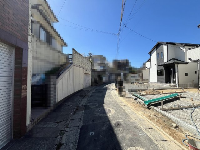 【その他】 | 福岡市西区拾六町3丁目　A号棟（全2棟）【仲介手数料無料・0円】 | 現地写真。前面道路です。