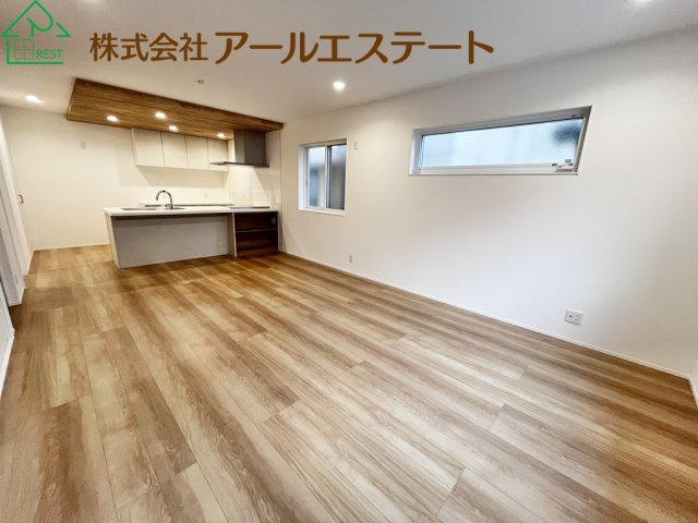加古川市尾上町安田　　　山陽電鉄「浜の宮駅」徒歩18分の居間・リビング