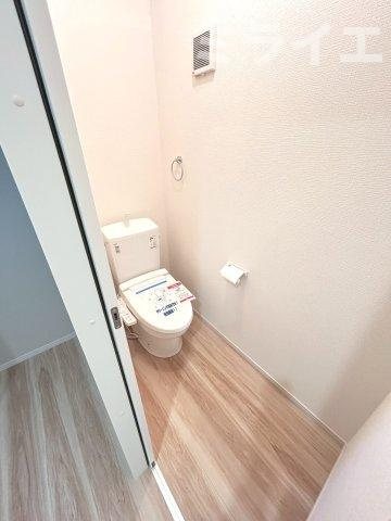 【新築戸建】札幌市西区八軒9条東2丁目3棟のその他|1階・2階に温水洗浄便座を設置。(同仕様物件)