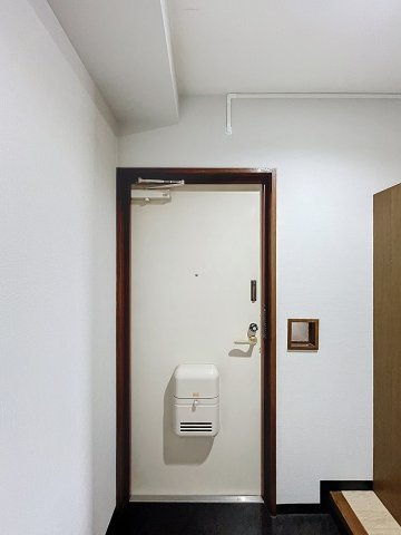 COLORS所沢の玄関