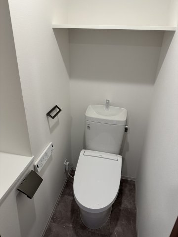 コンシェリア町屋のトイレ