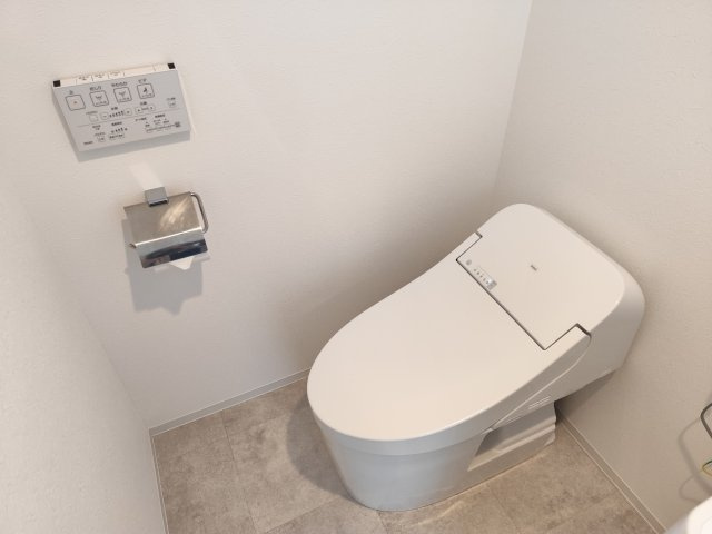 葛飾区東新小岩５丁目の賃貸マンションのトイレ