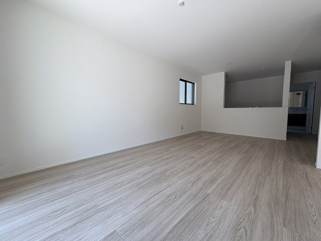 【居間・リビング】 | 福岡市西区拾六町3丁目　B号棟（全2棟）【仲介手数料無料・0円】 | 施工例。施工例は完成時と異なる場合があります。