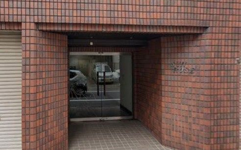 サンローズマンションのエントランス