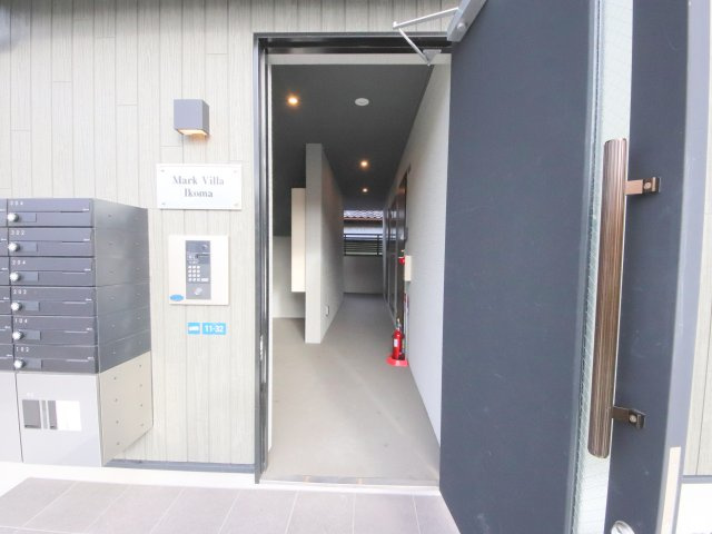 Mark Villa生駒のエントランス