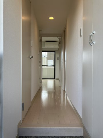 川崎市多摩区宿河原５丁目の賃貸マンションの玄関