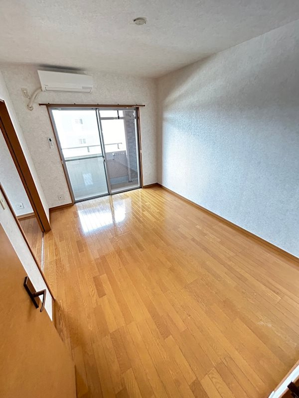 熊本市中央区黒髪２丁目の賃貸マンションの居間・リビング