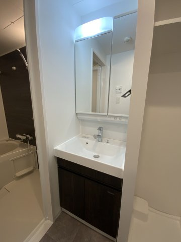 コンシェリア町屋の洗面所