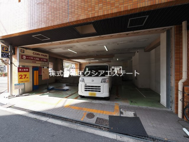 生玉パークハイツの駐車場