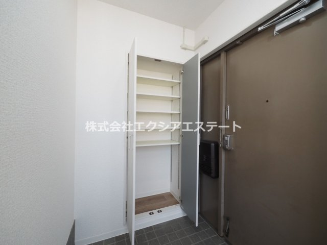 生玉パークハイツの玄関