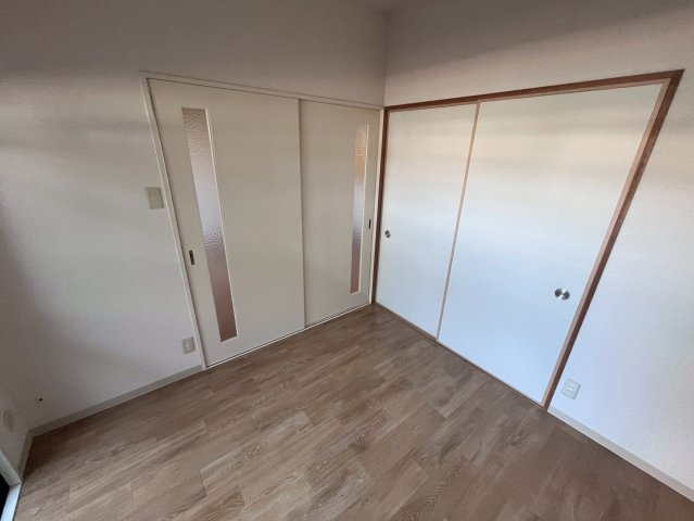 エクセレンス青山の洋室