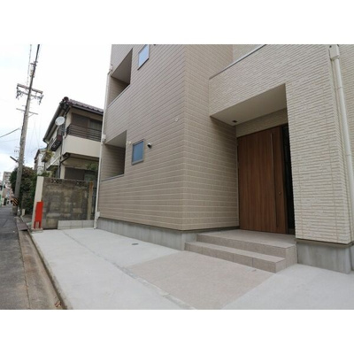 【エントランス】 | REGALEST RUI | 建物の内部です