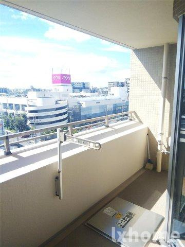 茨木中津町シティハウスのバルコニー|外からの目が気にならないバルコニーで洗濯物が干せます