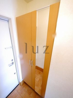 メゾンBの玄関