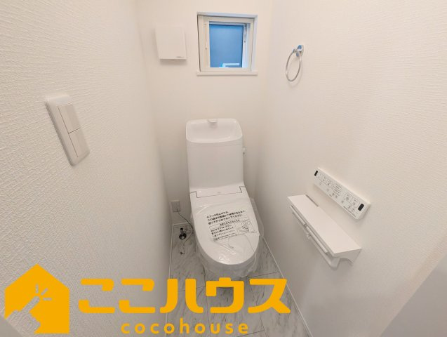 沖縄市登川　新築戸建て　全5棟　4号棟のトイレ|高機能トイレ