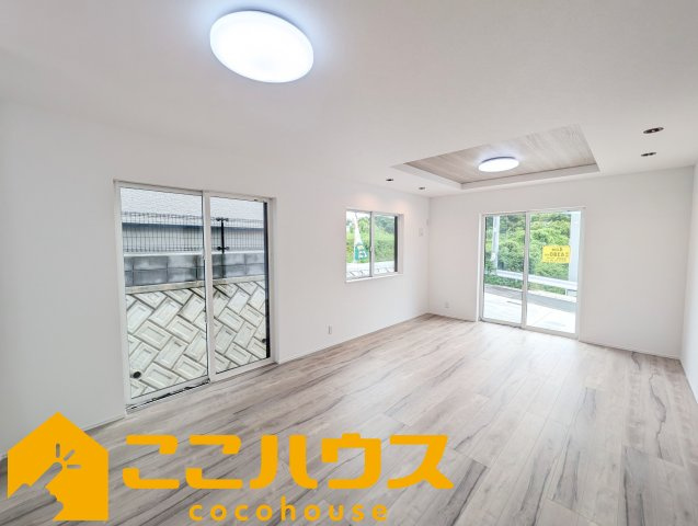 沖縄市登川　新築戸建て　全5棟　4号棟の居間・リビング|LDK18.25帖