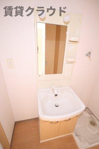 グランドソレイユの洗面所|忙しい朝には欠かせない洗面所です