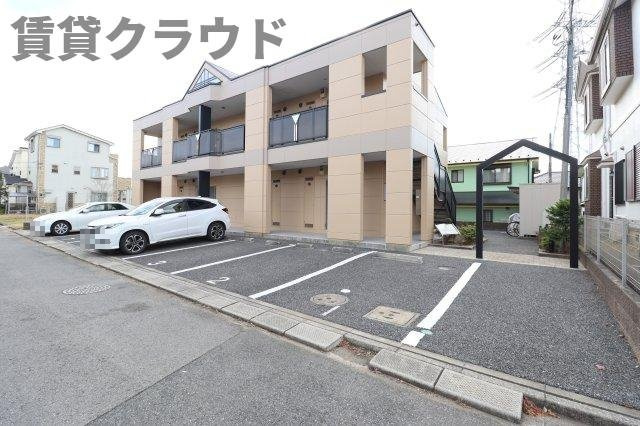 グランドソレイユの駐車場|駐車スペースもあります
