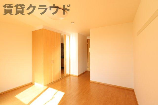 グランドソレイユの洋室|個人の部屋や寝室として使える洋室です