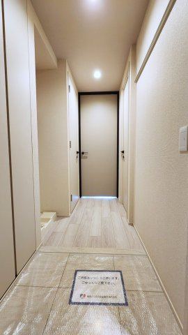 プライムメゾン大塚の玄関