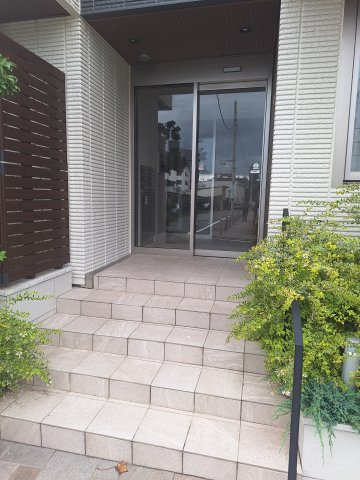 ｔｈｅ　Ｉｖｙのエントランス