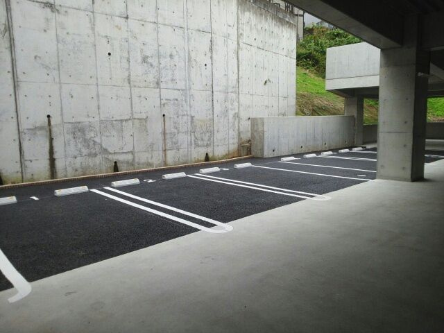 グランドソレーユ三ツ池公園の駐車場