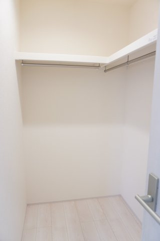 越谷市相模町6丁目 新築分譲住宅の収納|ウォークインクローゼット
