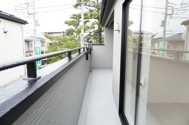越谷市相模町6丁目 新築分譲住宅のバルコニー
