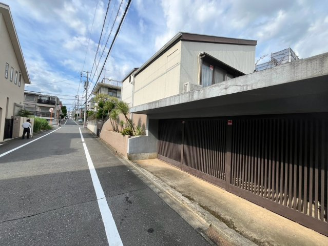 世田谷区中町　建築条件なし売地の前面道路含む現地写真|2026.08.20撮影
