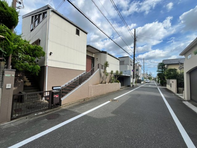 世田谷区中町　建築条件なし売地の前面道路含む現地写真|2026.08.20撮影