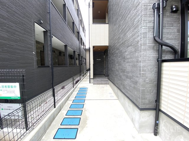 PYLONのエントランス|敷地入口☆彡