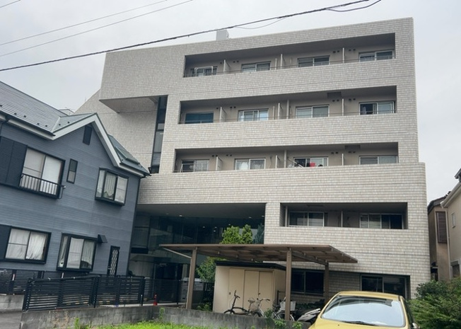 【外観】 | メゾン・ド・ノア元横山 | 隣家の土地はどうなっているのか、生活利便施設が近くにあるのか、学校まで近いかなど、お客様のライフスタイルにあわせたイメージが重要です。また、近くにあると困る施設が近くにないかも確認するといいでしょう。