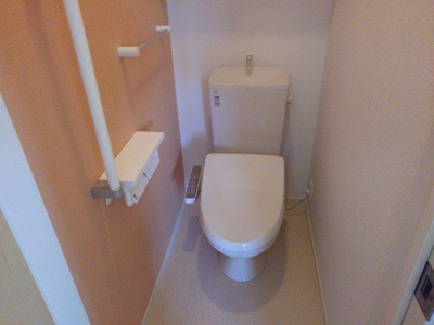 【トイレ】 | ルミナーレ西浜 | 落ち着いた色調のトイレです