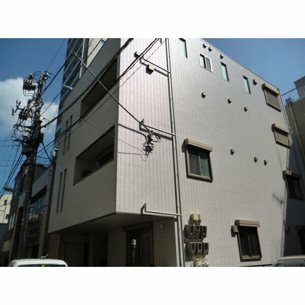 東麻布ヒルズの外観