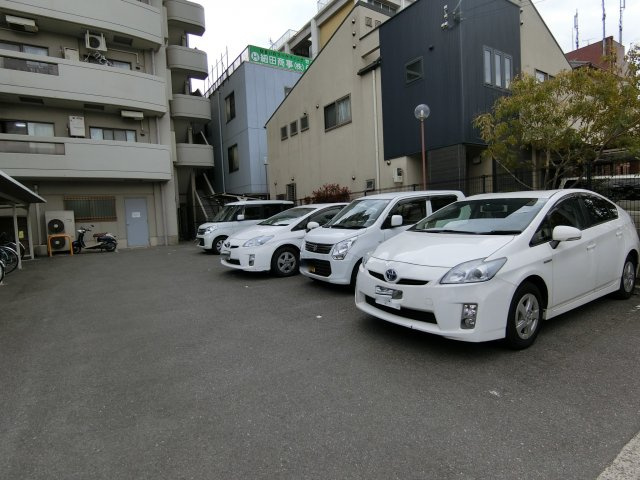 メゾンダイコー舟木の駐車場