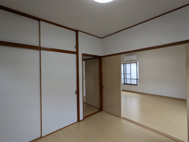 綱島西４丁目戸建ての居間・リビング